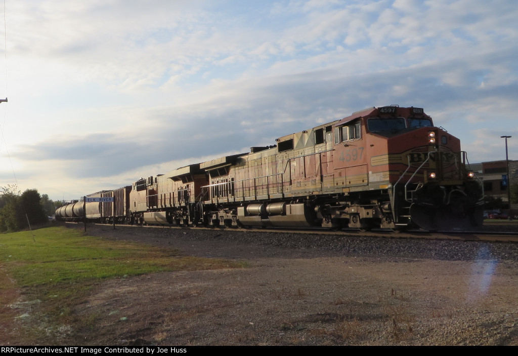 BNSF 4597 West